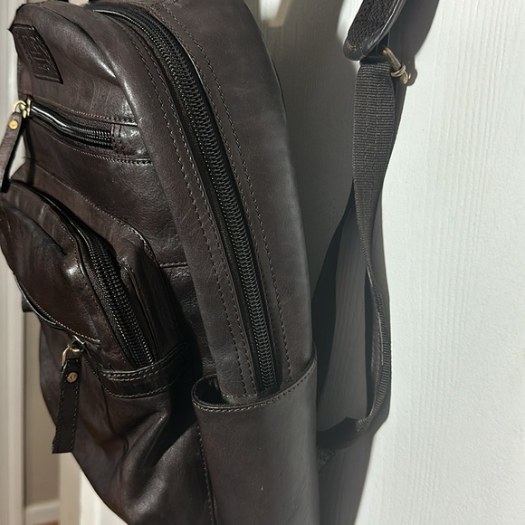 Unisex NWT Genuine Leather Commuter Backpack, Chaps by Ralph Lauren - Picture 6 of 9